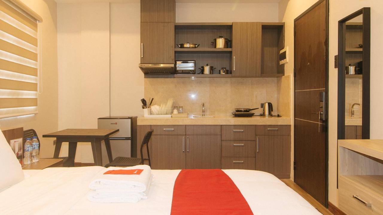 Reddoorz Plus @ Bez Tower And Residences San Juan San Juan  Экстерьер фото
