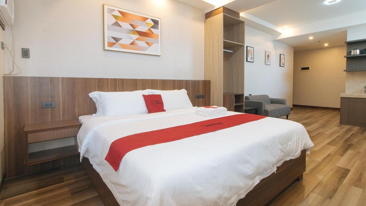 Reddoorz Plus @ Bez Tower And Residences San Juan San Juan  Экстерьер фото