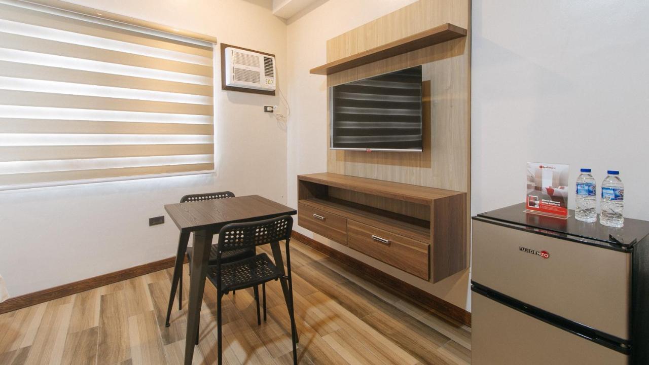 Reddoorz Plus @ Bez Tower And Residences San Juan San Juan  Экстерьер фото