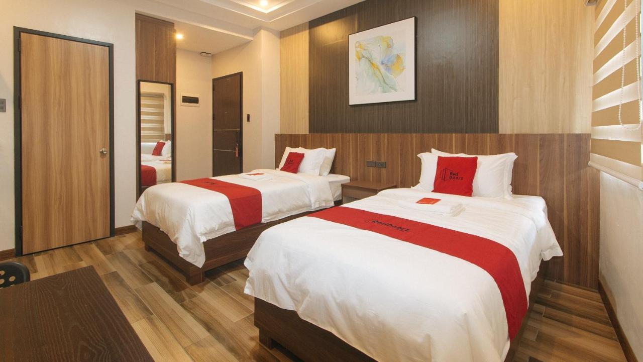 Reddoorz Plus @ Bez Tower And Residences San Juan San Juan  Экстерьер фото