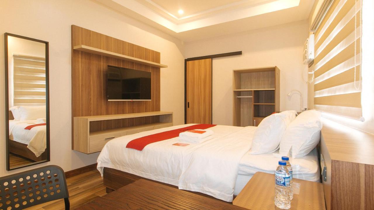 Reddoorz Plus @ Bez Tower And Residences San Juan San Juan  Экстерьер фото