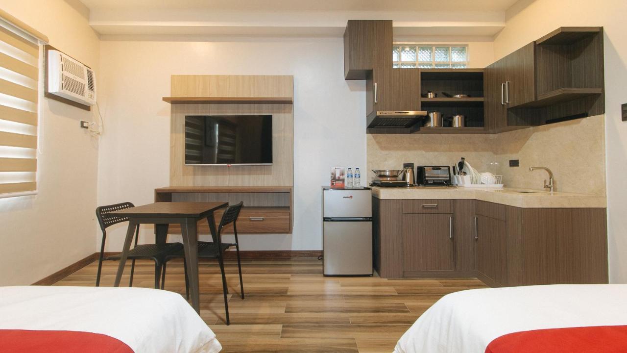 Reddoorz Plus @ Bez Tower And Residences San Juan San Juan  Экстерьер фото