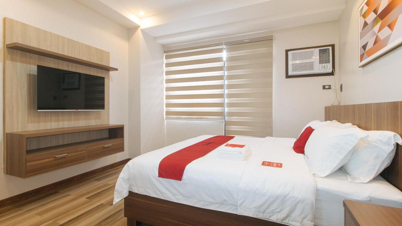 Reddoorz Plus @ Bez Tower And Residences San Juan San Juan  Экстерьер фото