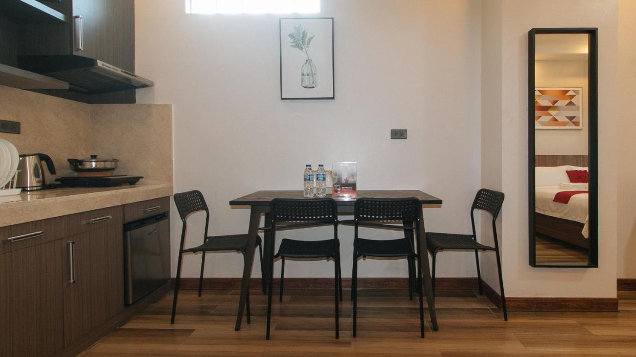 Reddoorz Plus @ Bez Tower And Residences San Juan San Juan  Экстерьер фото