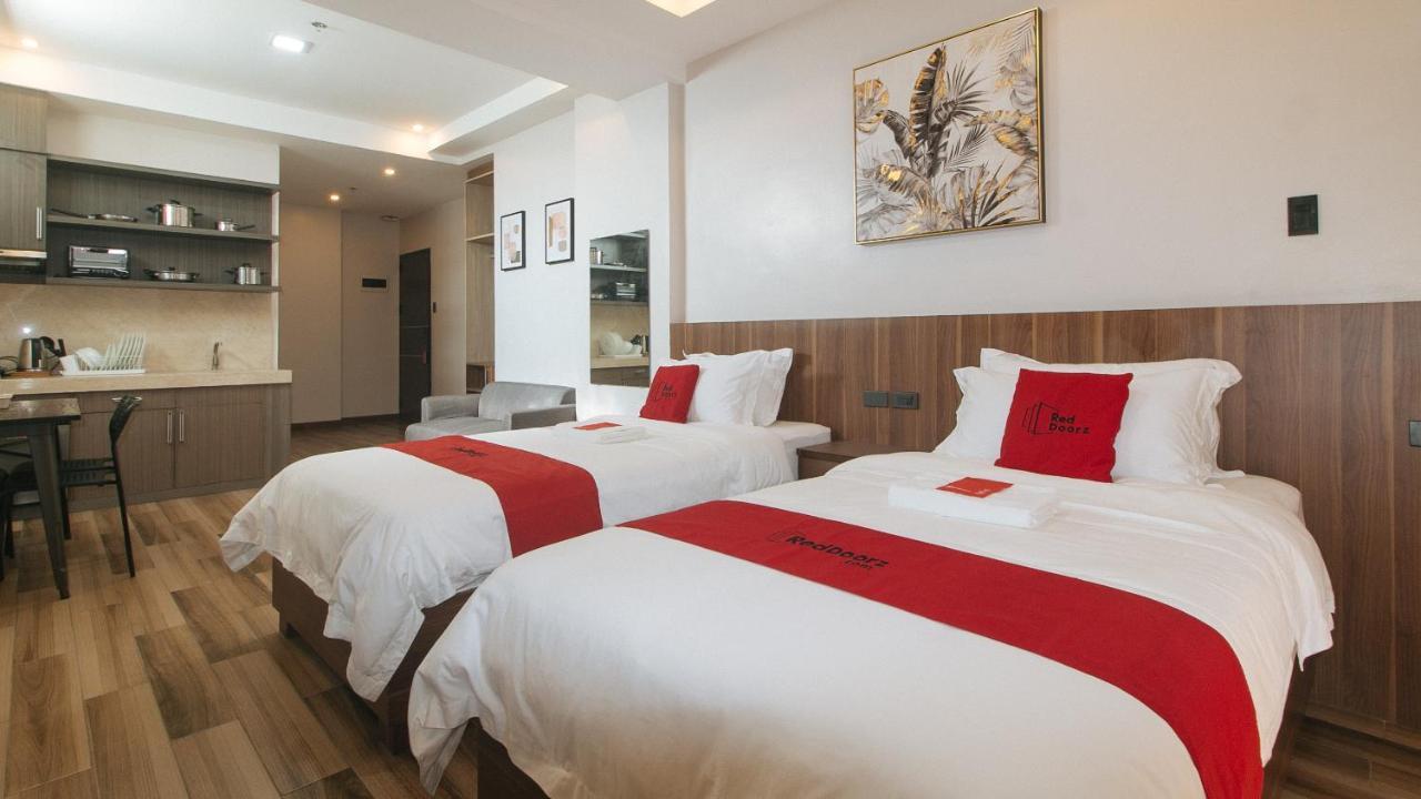 Reddoorz Plus @ Bez Tower And Residences San Juan San Juan  Экстерьер фото
