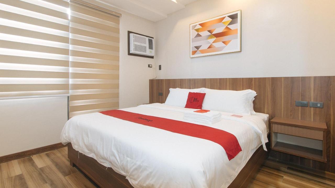 Reddoorz Plus @ Bez Tower And Residences San Juan San Juan  Экстерьер фото
